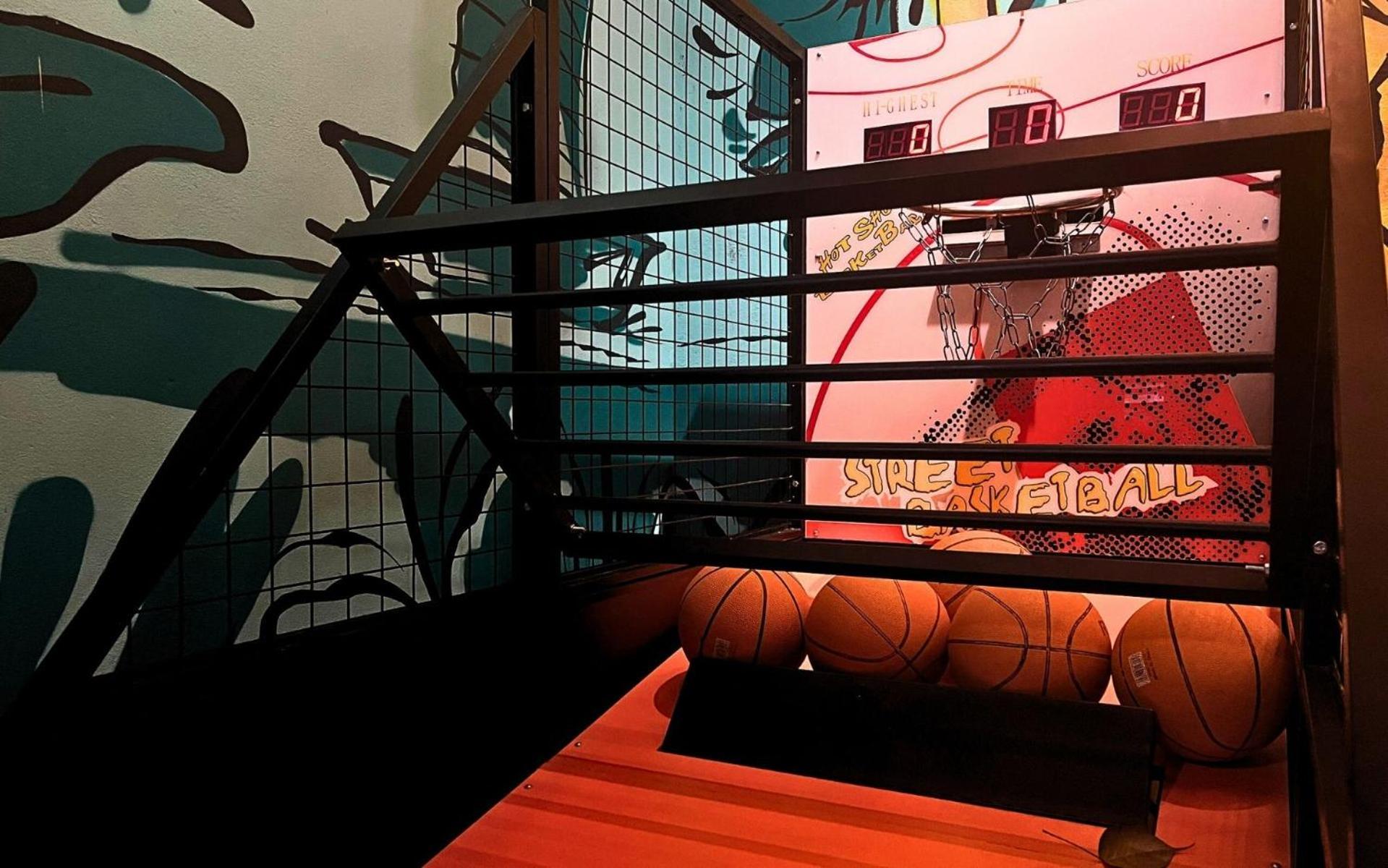 Mad Monkey Hanoi Hostel Zewnętrze zdjęcie